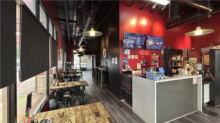 Tasteful Decor 1,500sf Restaurant, Beer/Wine, Must See!