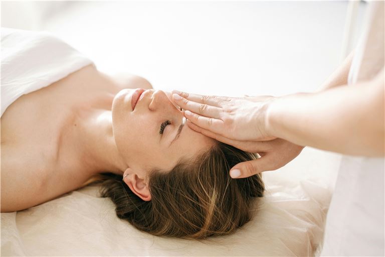 Luxurious Head-Spa Therapies