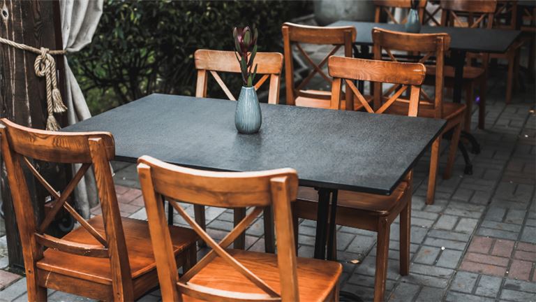 Profitable Bar & Grill with Zero Competition and Absentee Owners