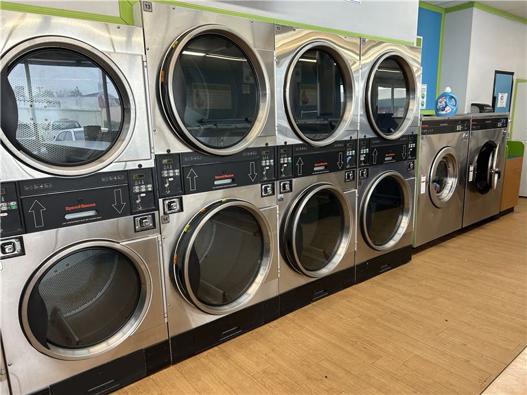 Coin Laundromat in Baldwin Park