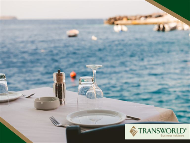 Restaurant on the Lake