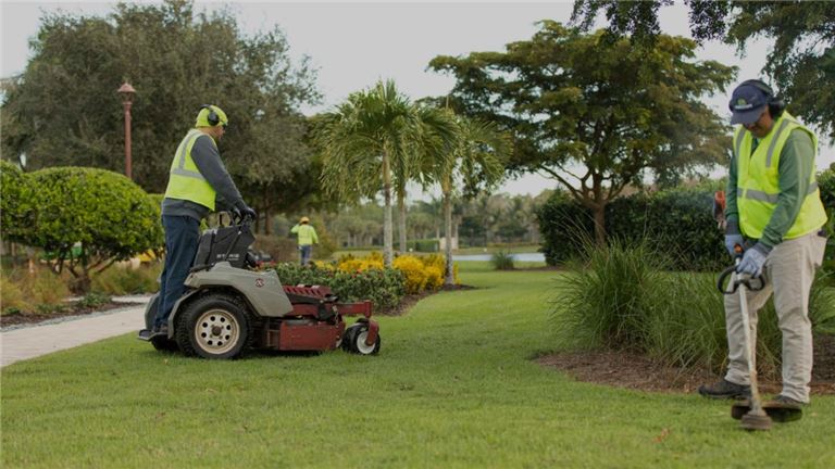 16-Yr Landscape Biz – Elegant Clients, Trucks & Equipment