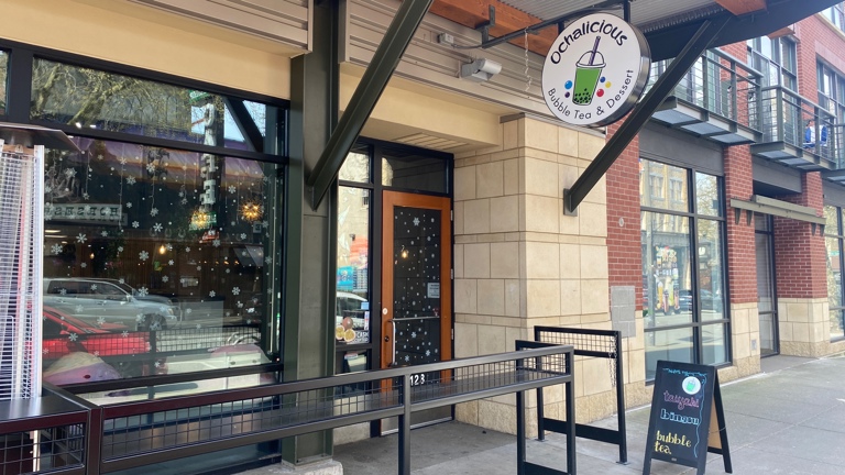 Turnkey Bubble Tea Shop – Lease Takeover with Restaurant Setup Potenti