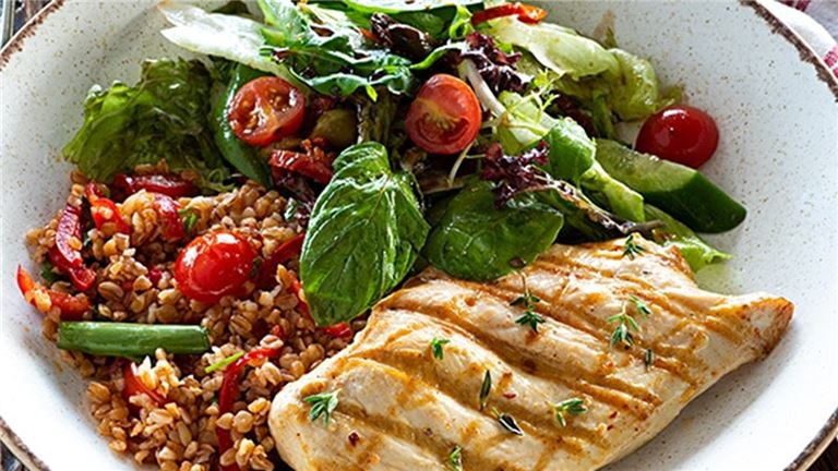 Price drop on this fully equipped local favorite with great lease!