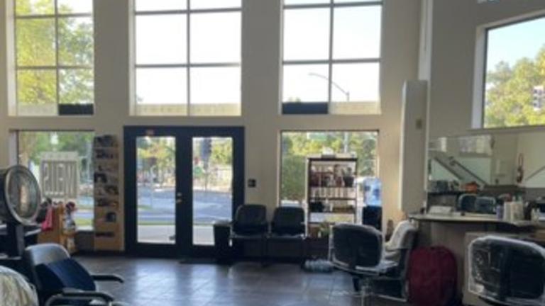 Plenty of outdoor lighting in salon