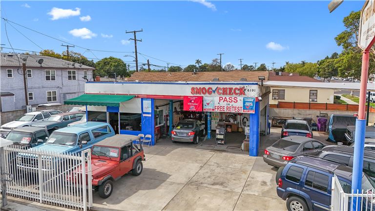 Prime 6,150 sq. ft. Corner Lot – High-Traffic Location in Long Beach