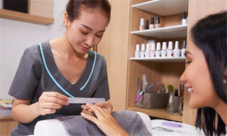 Upscale Nail Salon Great Location – Staffed, Turnkey Opportunity