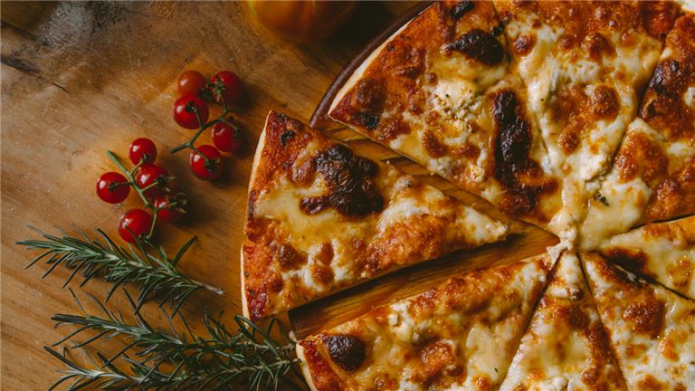 Profitable Pizza Restaurant for sale ? Great Location, Turnkey