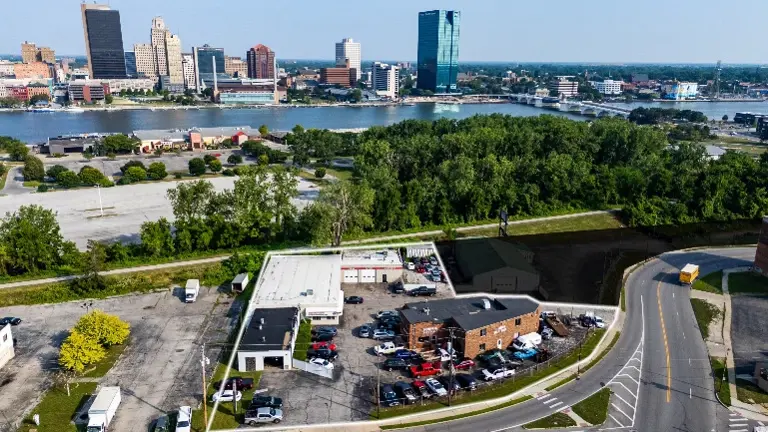 Turn Key Car Sales Body Shop mechanical & Towing Company