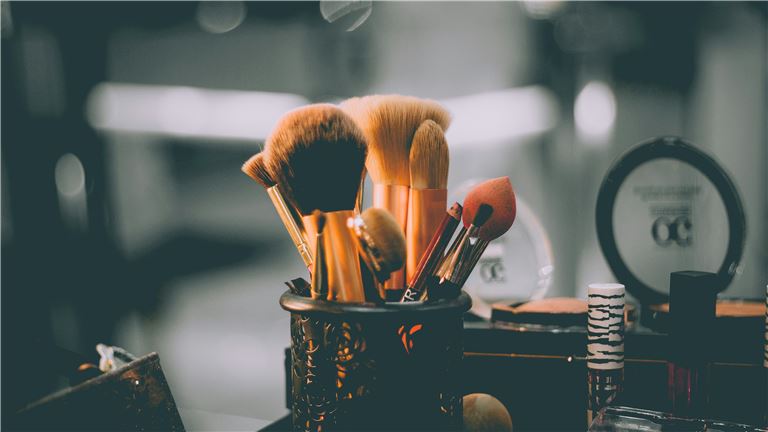 Successful Retail Cosmetic Store Business for Sale Metro Lafayette