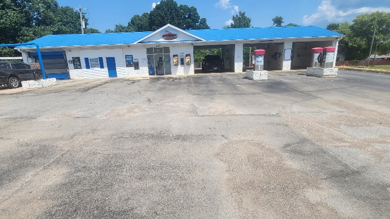 Self Serve Car Wash with Autopmatic in Bay