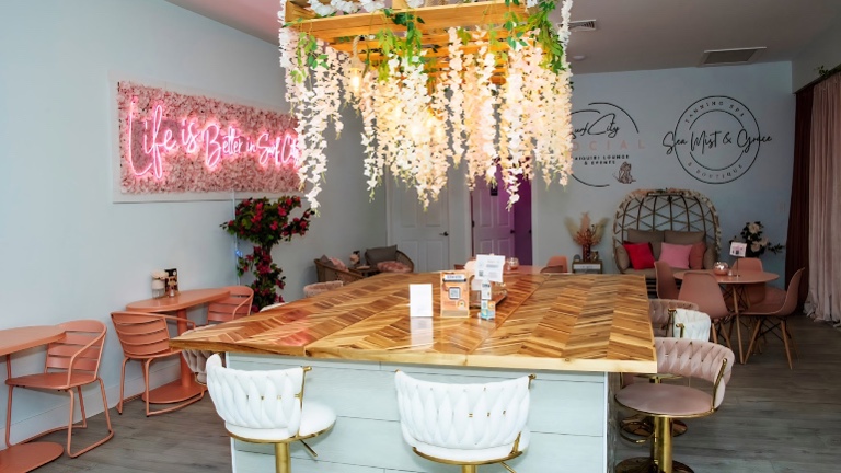 Entry to Surf City Social - Dauquri Lounge and Event Space