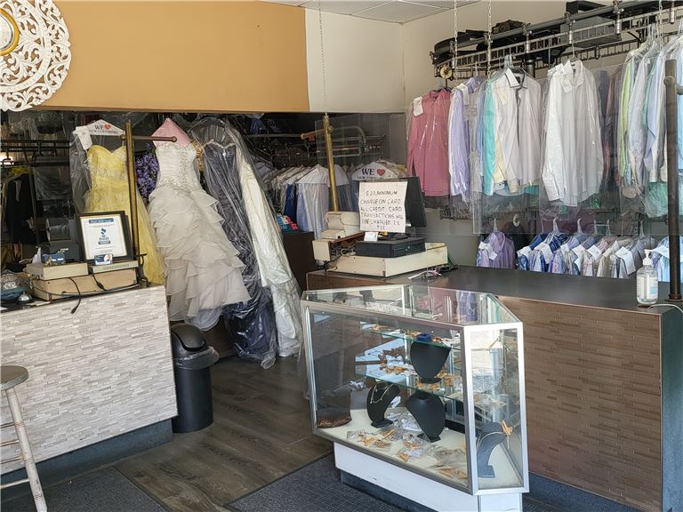 Establishiec Dry Cleaner for Sale