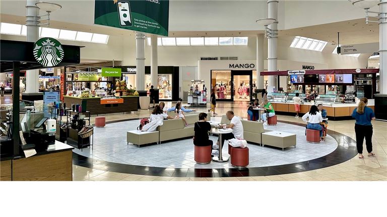 Established Women's Boutique in International Mall