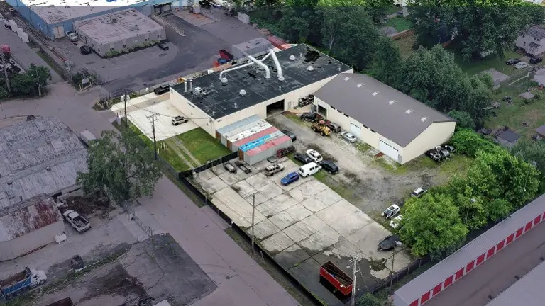 Turnkey Automotive Recycling Operation w. RealEstate & Salvage License