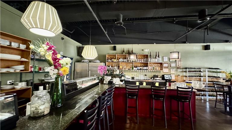 Established Restaurant Business FS: Culinary Icon-Loyal Customer Base