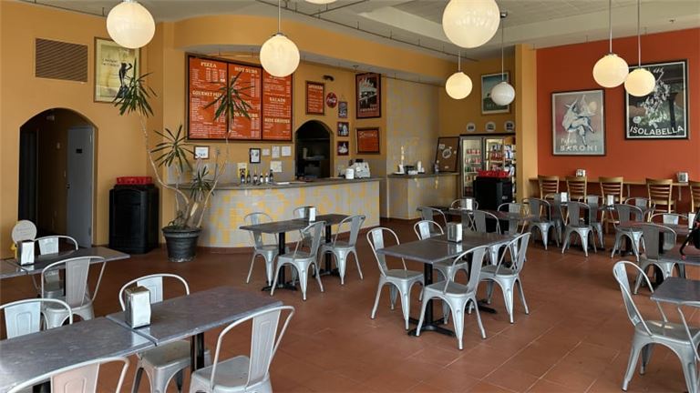 Cape Cod Pizzeria with Beer & Wine License
