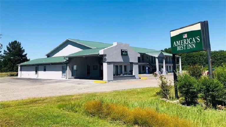 39 room Motel located in Brinkley, Arkansas