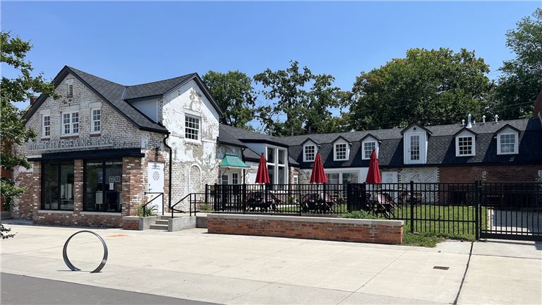 19350 Livernois Restaurant For Sale