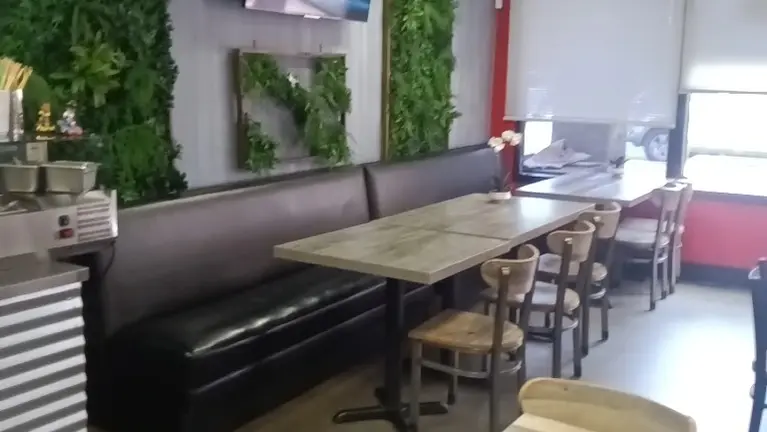 Restaurant in Anaheim on Lincoln Ave