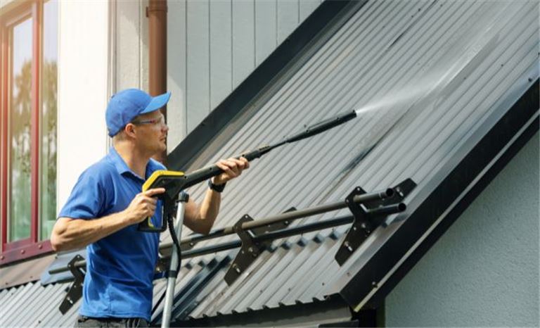 Pressure Washing Cleaning Service