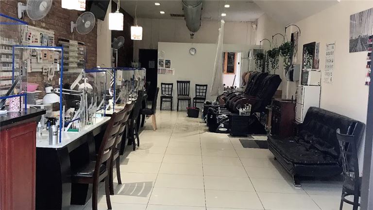 Turnkey High-End Nail Salon [4 yrs]