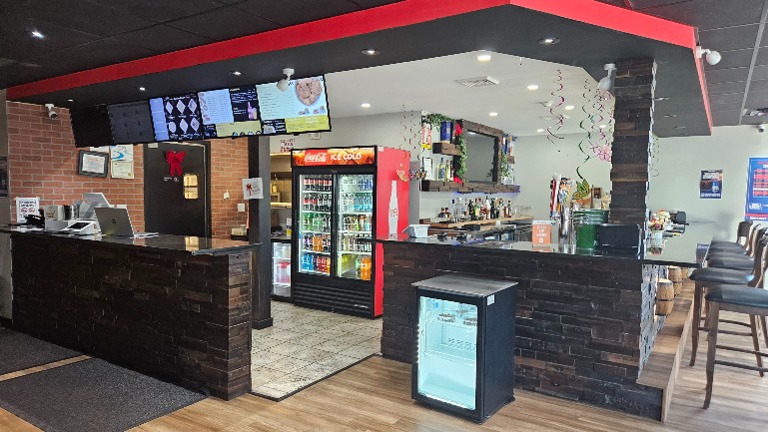 Landmark Established Downtown Restaurant For Sale