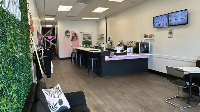 Turnkey Business- Ready for a coffee ,boba, juice, tea shop