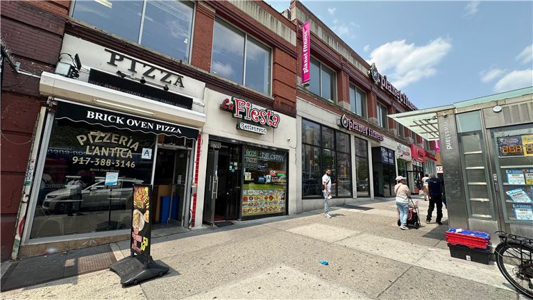 Washington Heights Pizzeria – High Volume, Low Rent, Fully Equipped