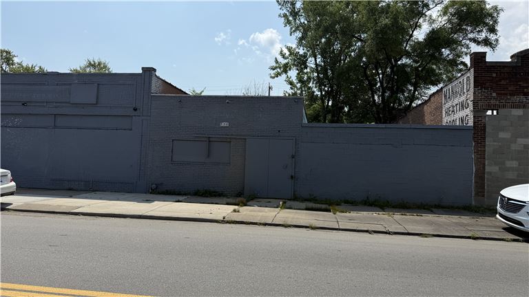 Commercial Building for sale