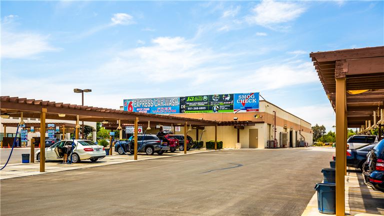 EXPRESS CAR WASH - Near 15 Fwy and 91 Fwy