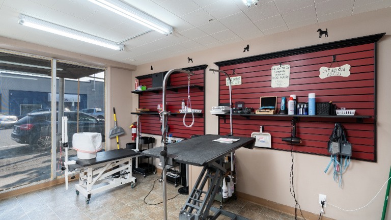 2 grooming tables out front