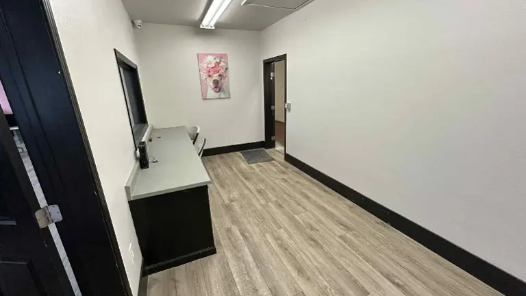 nice enclosed room great for drying