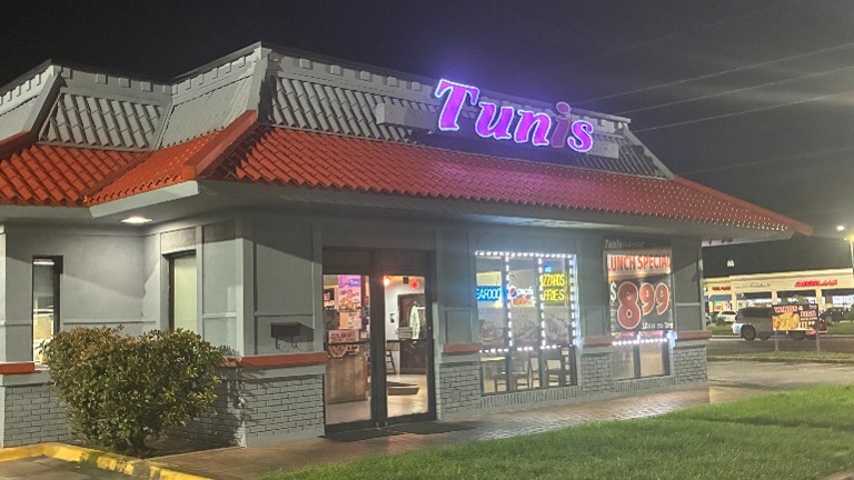 Fast food restaurant with drive through