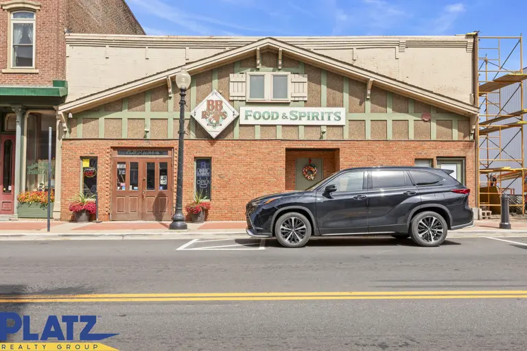 BB Rooners - Established Restaurant in Salem, OH