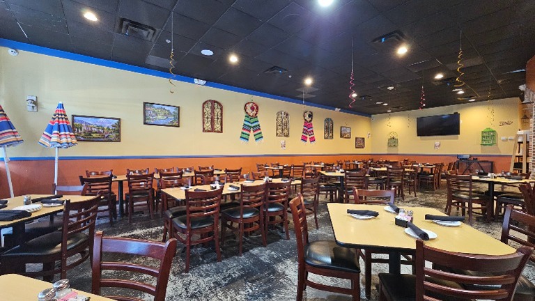 Restaurant for sale in Spring area!