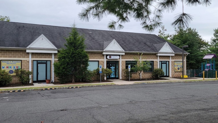 Great space and location! 4250 sq ft total!