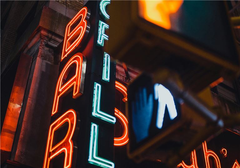 National Award Winning Bar & Grill with an Upbeat Vibe