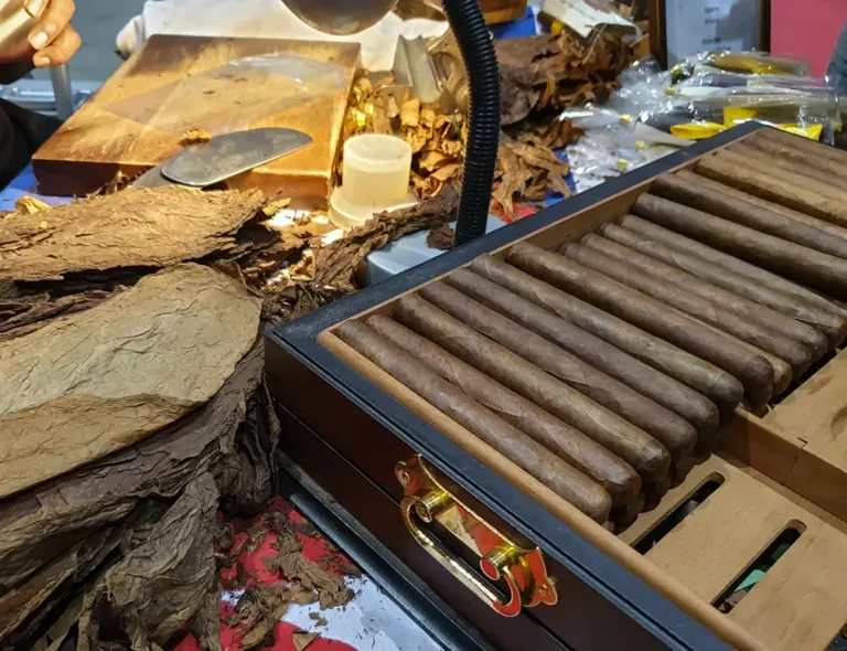 Real Estate with a STUNNING CIGAR Store