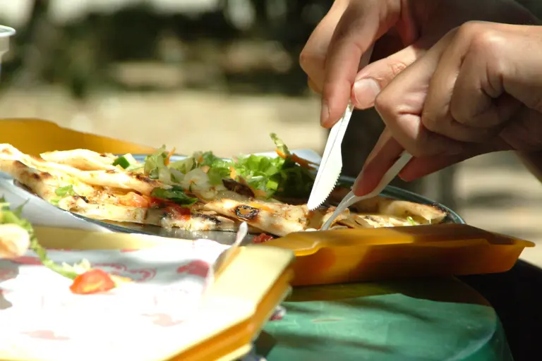 Established  Catering Business & Café – Turnkey Profitable Opportunity