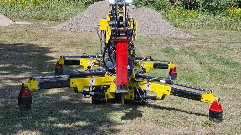 HYDRAULICALLY OPENS FOR WORK