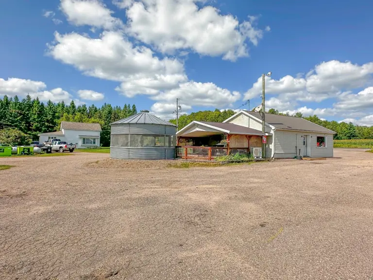 Turnkey Bar & Restaurant plus Home For Sale!