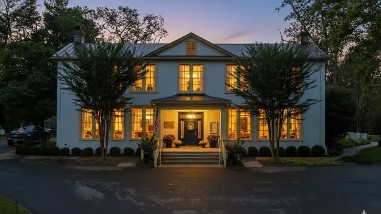 Charming Flint Hill Restaurant & Inn – Prime Investment Opportunity