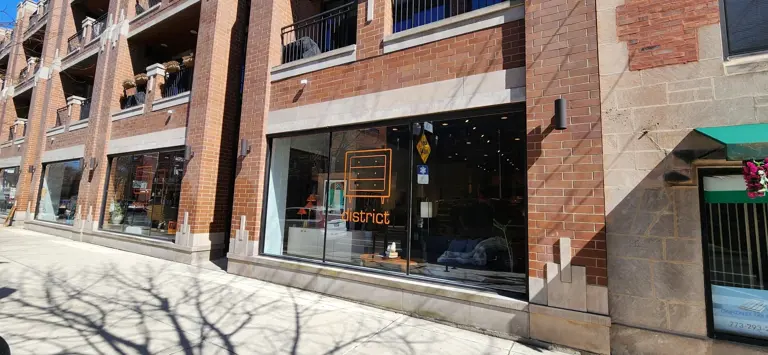 Lincoln Square/Ravenswood Small Shop Space