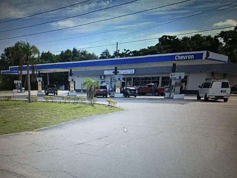 Chevron Gas Station in Mount Dora!!