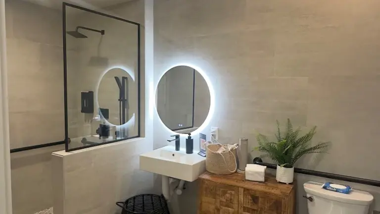 Bathroom #1 w/ shower