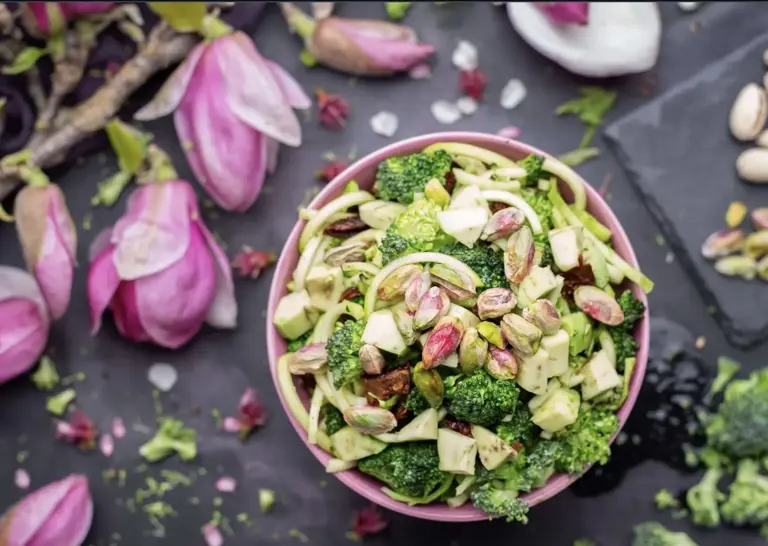 Restaurant Space with Full Kitchen & Spacious Dining Area