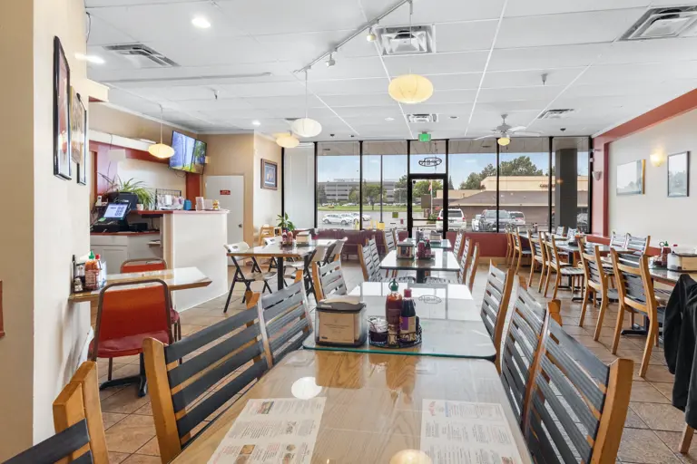 Established Vietnamese Restaurant For Sale in Aurora, CO
