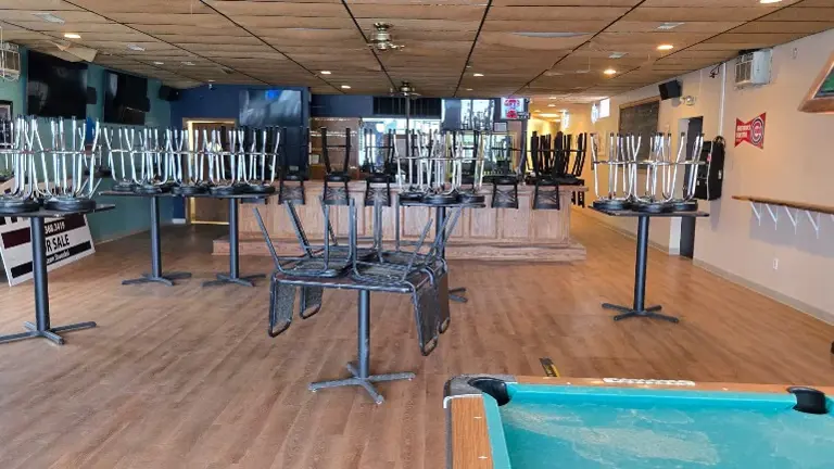 Turnkey Bar & Grill - Real Estate Included