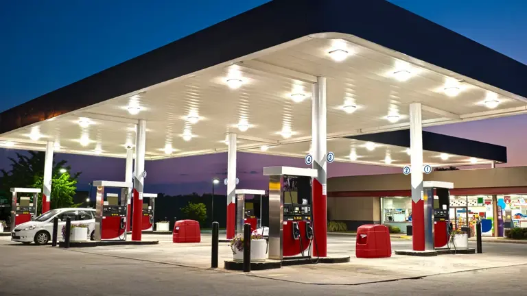 Full-Service Grocery, Deli & Fuel Retail Business with Real Estate